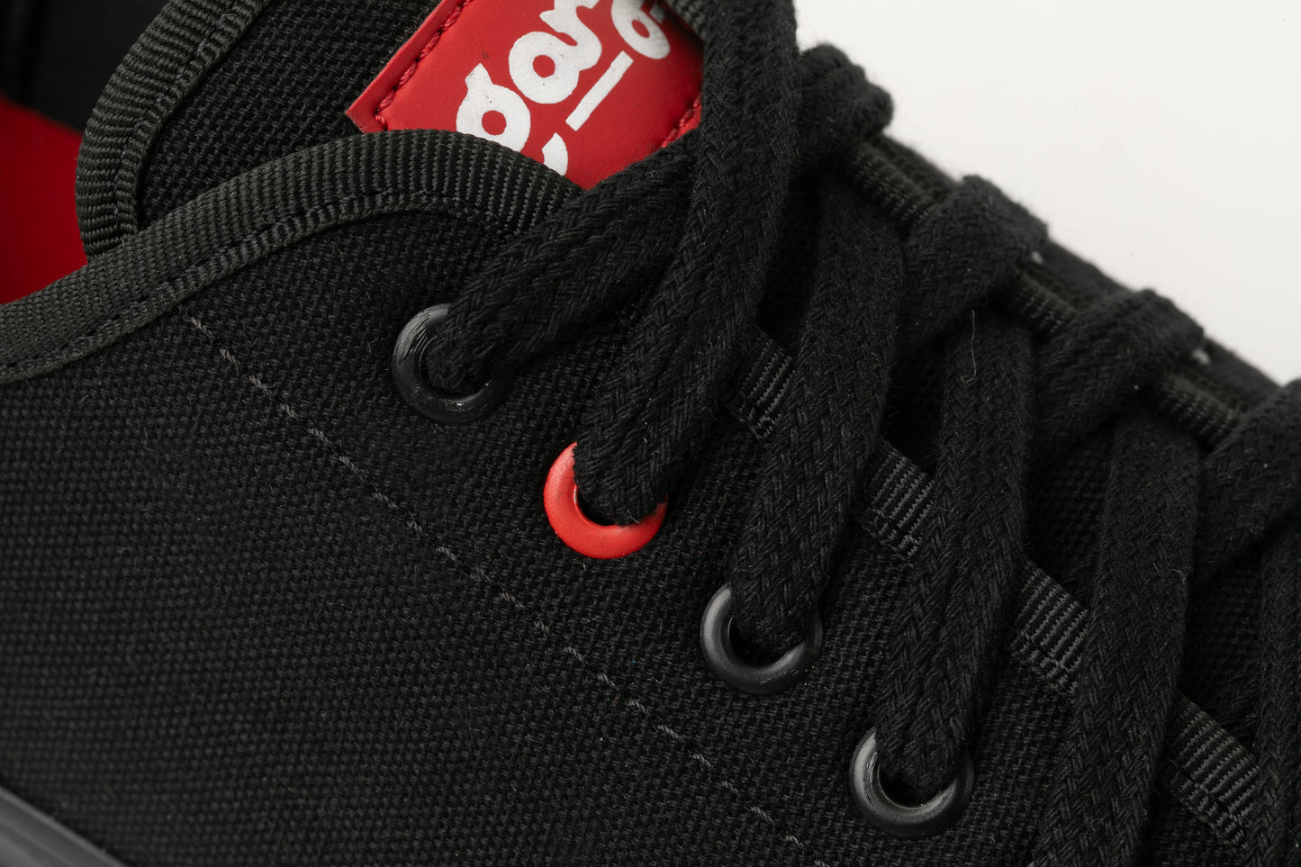Garza New Zu Low Black